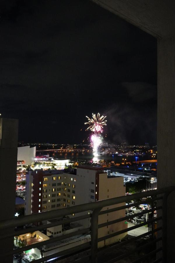 1Br Loft In Downtown With Bay View And Workspace Miami Kültér fotó