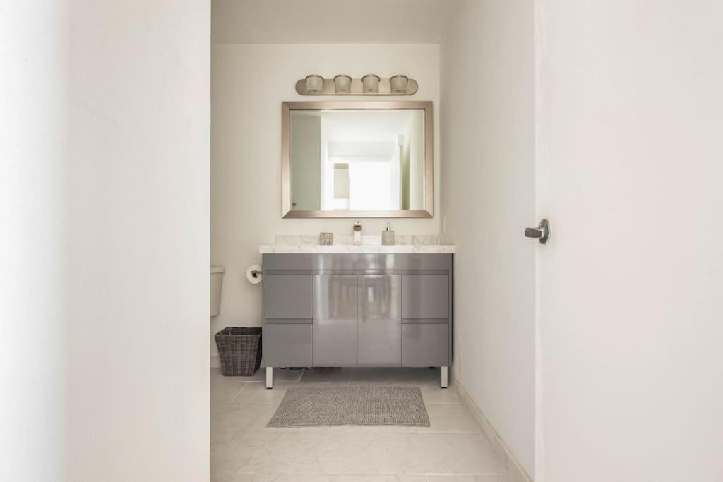 1Br Loft In Downtown With Bay View And Workspace Miami Kültér fotó